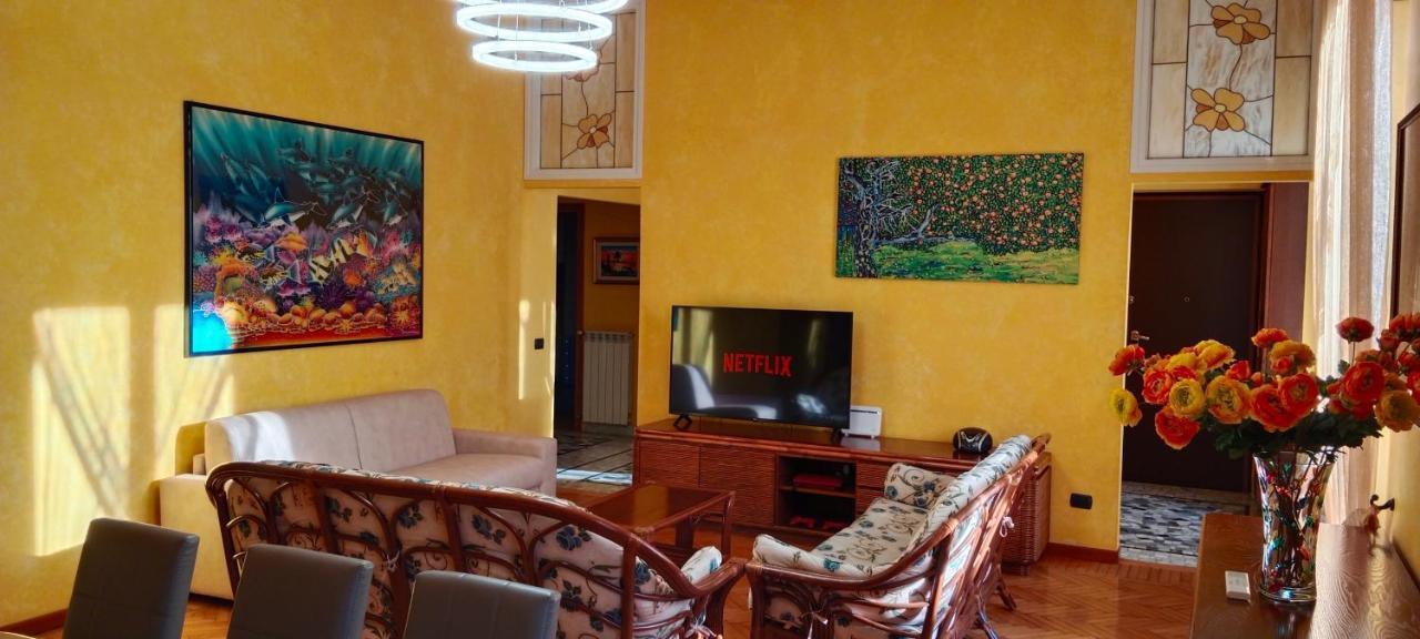 Luxe Apartment Near Milano, Rho Fiera E Mxp Busto Arsizio Exteriér fotografie